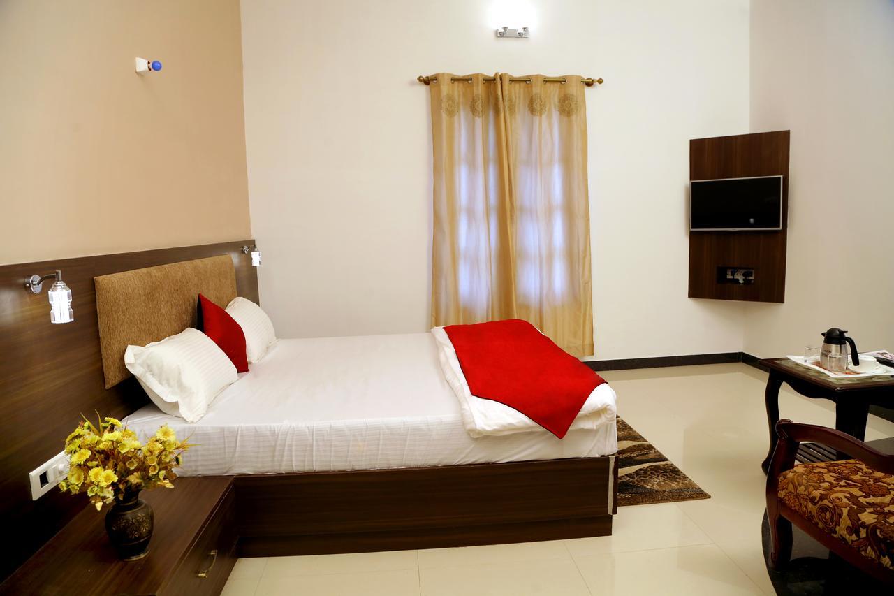 Premier Inn Yercaud Bagian luar foto